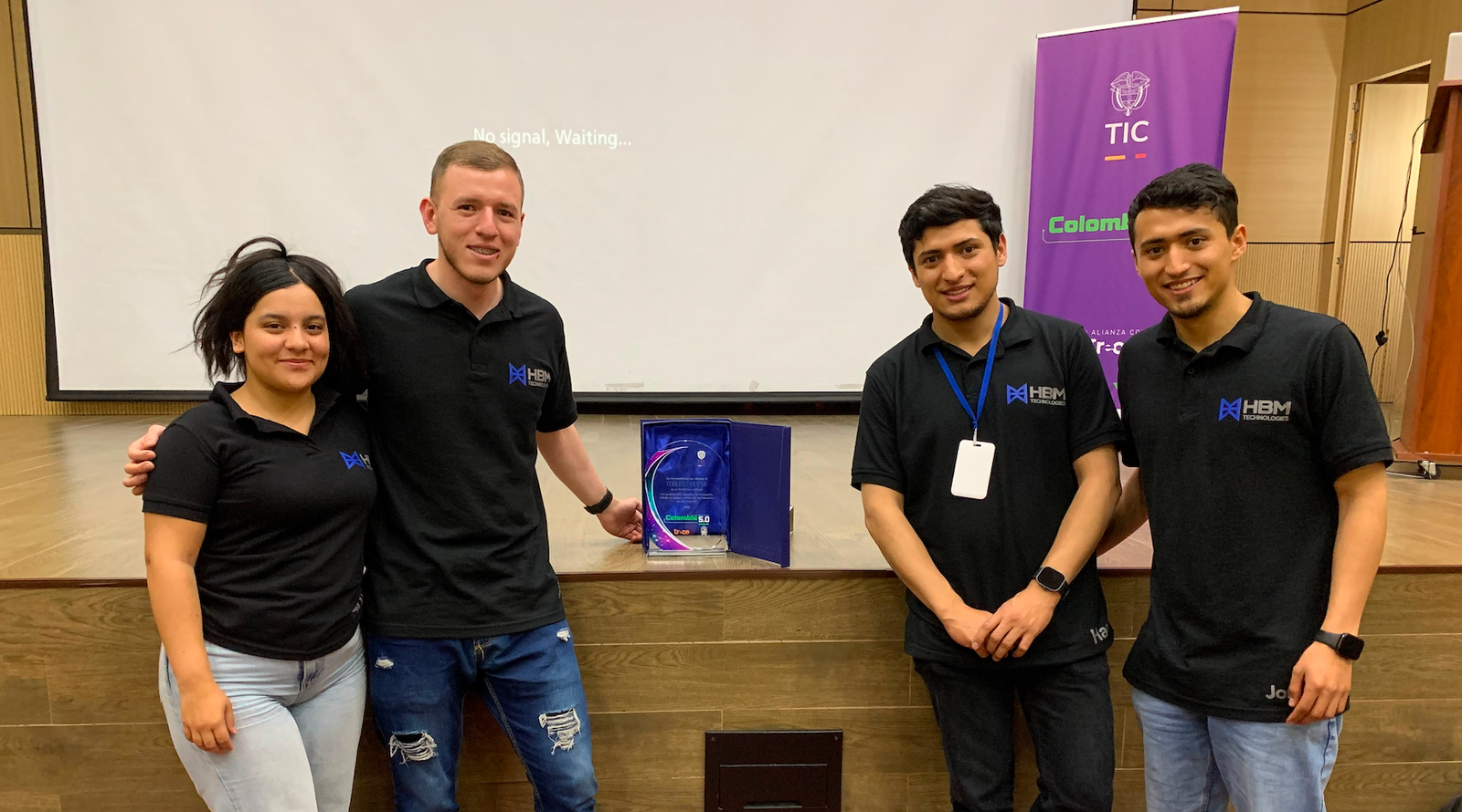 Gracias a nuestro equipo por participar en la Hackatón de Colombia 5.0